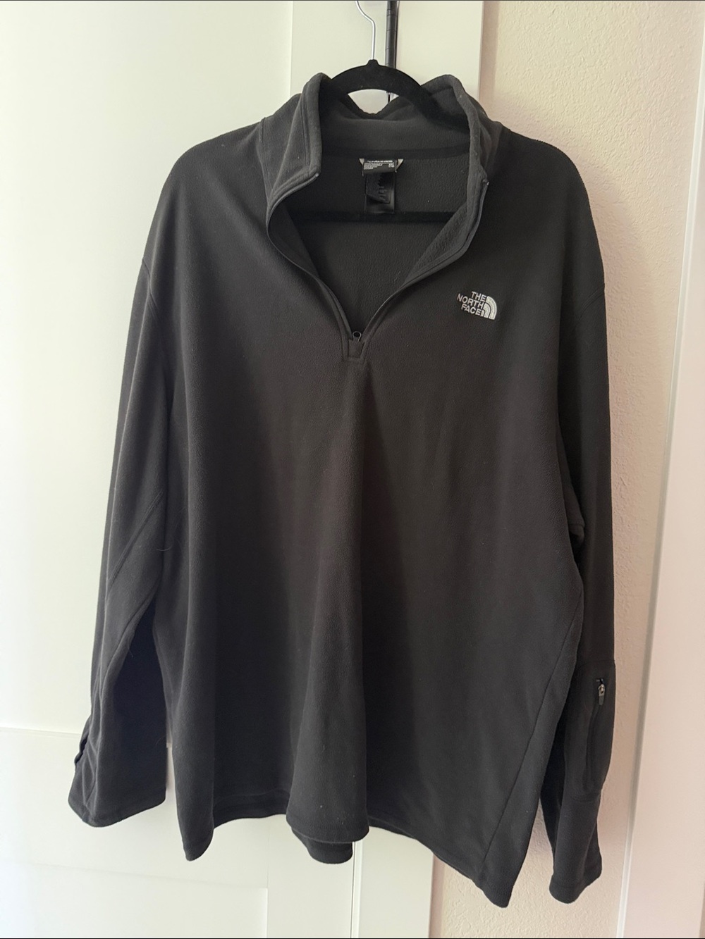 The North Face Men’s Black Half-Zip Fleece Pullover